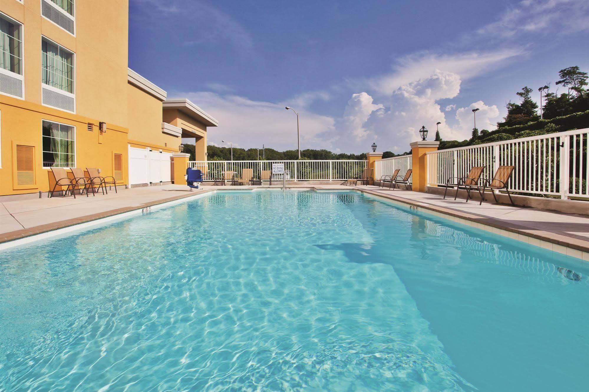 La Quinta By Wyndham Knoxville Central Papermill Exterior foto